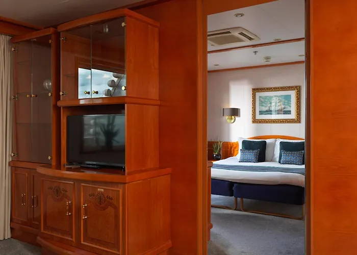 Sunborn London Yacht Hotel